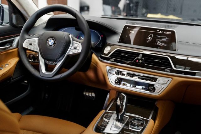 BMW The 7 – Szare